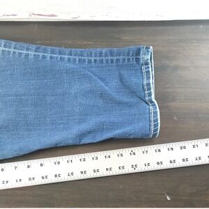 Maurices Premium Embellished Denim Capris Cropped Jeans Women's Size 16 Reg‎